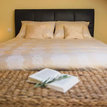 公寓 Two-bedroom Near Sea 8 *