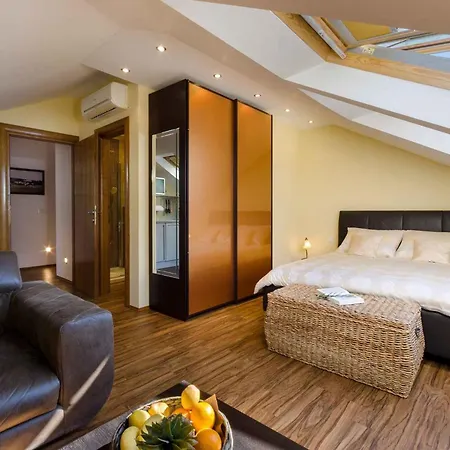 Two-bedroom Near Sea 8 * 茨里克韦尼察