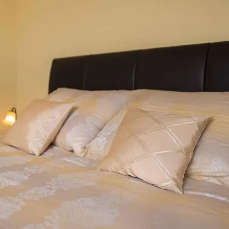 Two-bedroom Near Sea 8 Apartmán