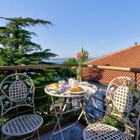 公寓 Two-bedroom Near Sea 8 *