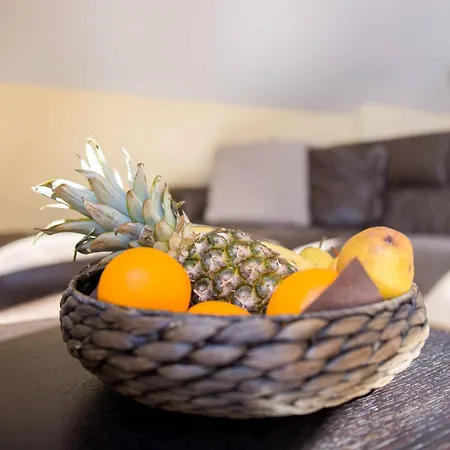 Two-bedroom Near Sea 8 茨里克韦尼察