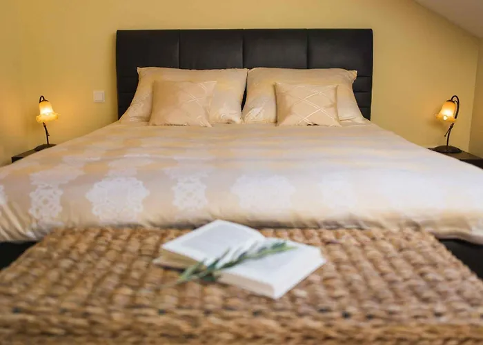Apartmán Two-bedroom Near Sea 8 *